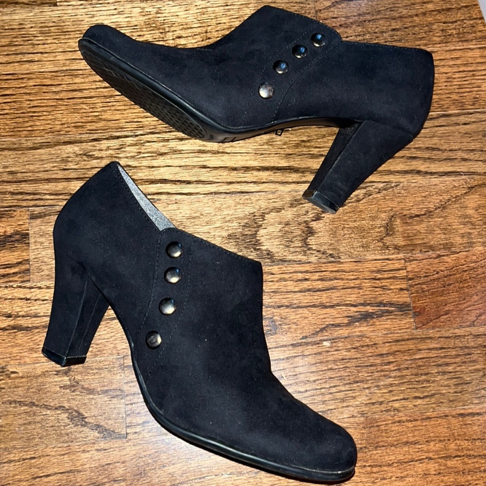 Ankle Booties 3” Heel Black Suede Size 8&1/2 Like New Condition!